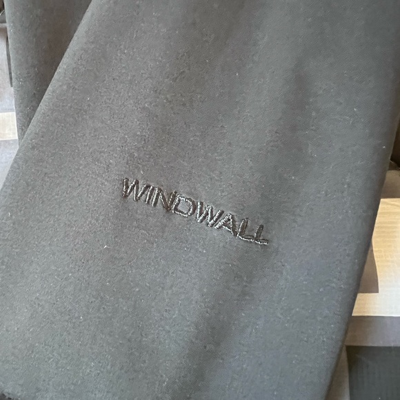 North Face shell jacket - Picture 3 of 9